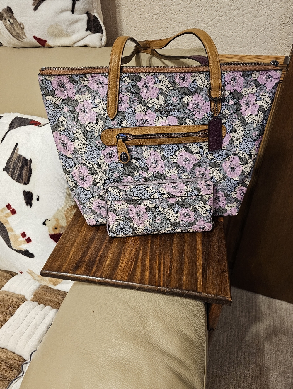 Coach Tote And Wallet Set